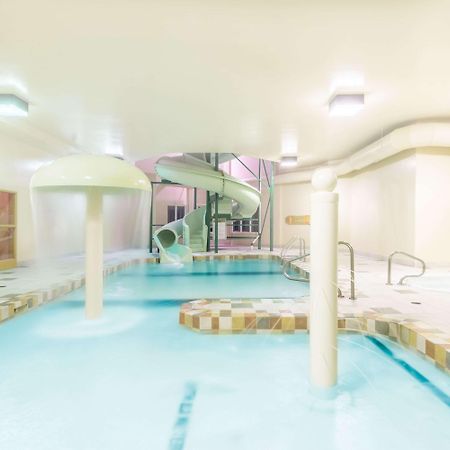 Super 8 By Wyndham St Johns Otel St. John's Dış mekan fotoğraf