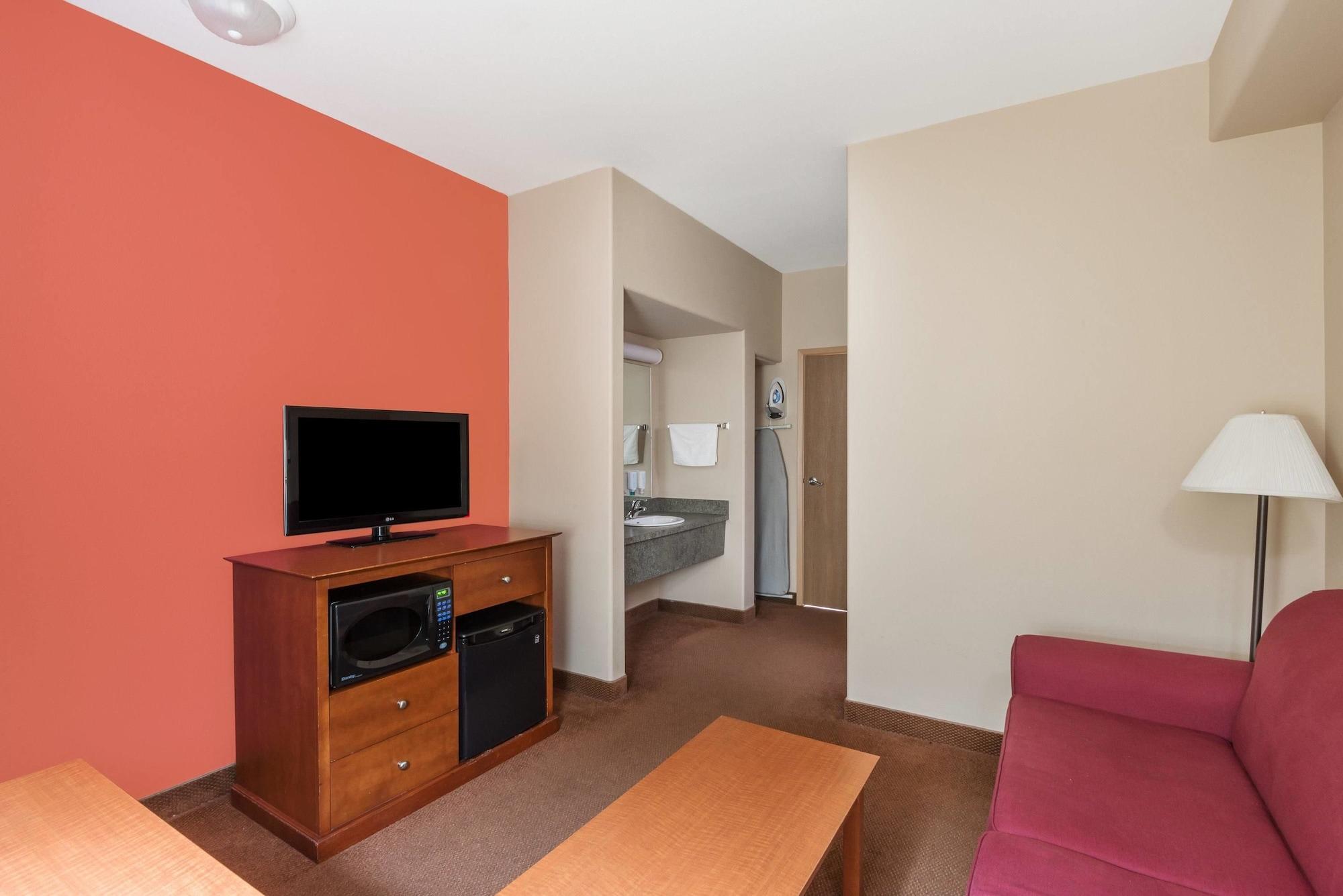 Super 8 By Wyndham St Johns Otel St. John's Dış mekan fotoğraf