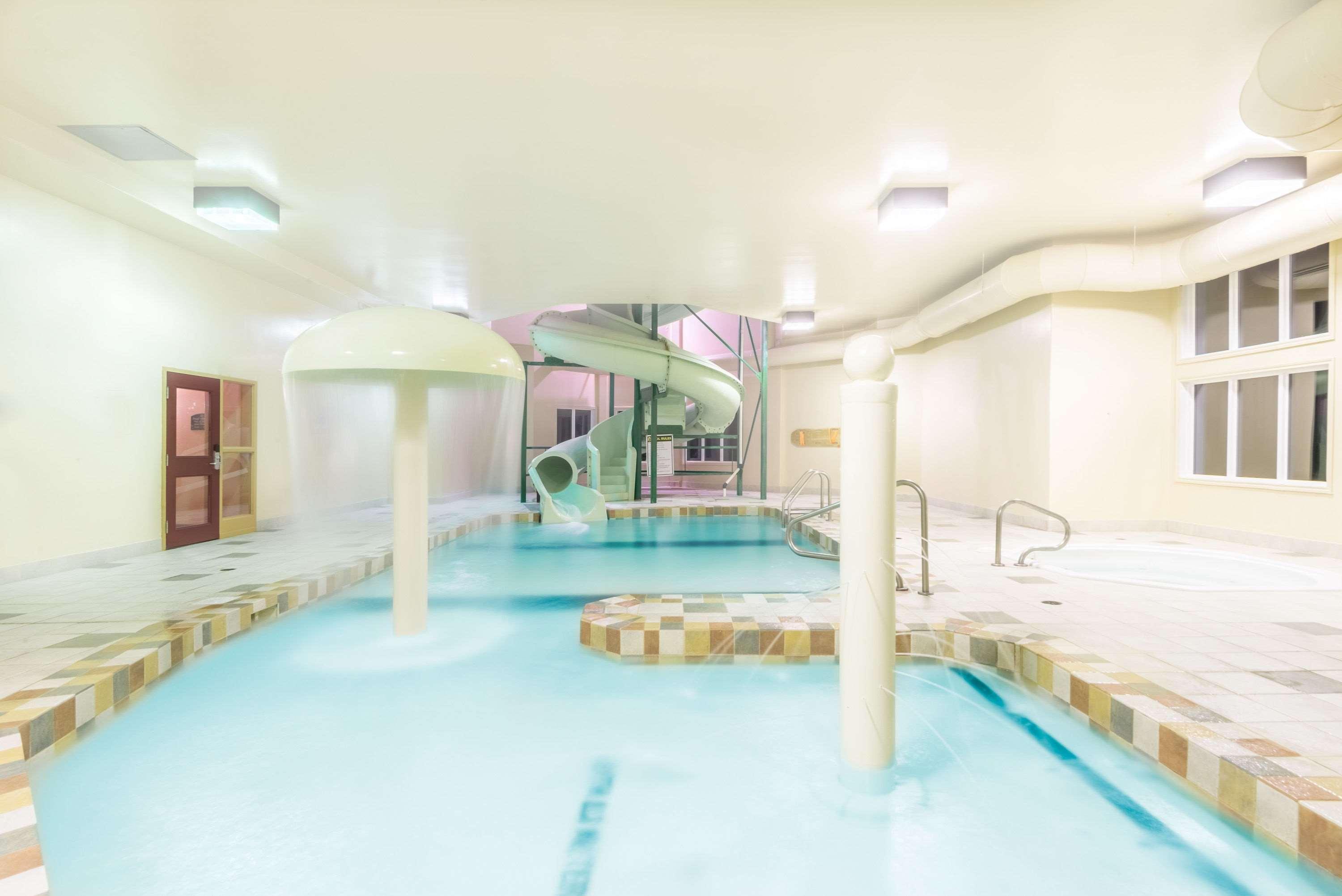 Super 8 By Wyndham St Johns Otel St. John's Dış mekan fotoğraf