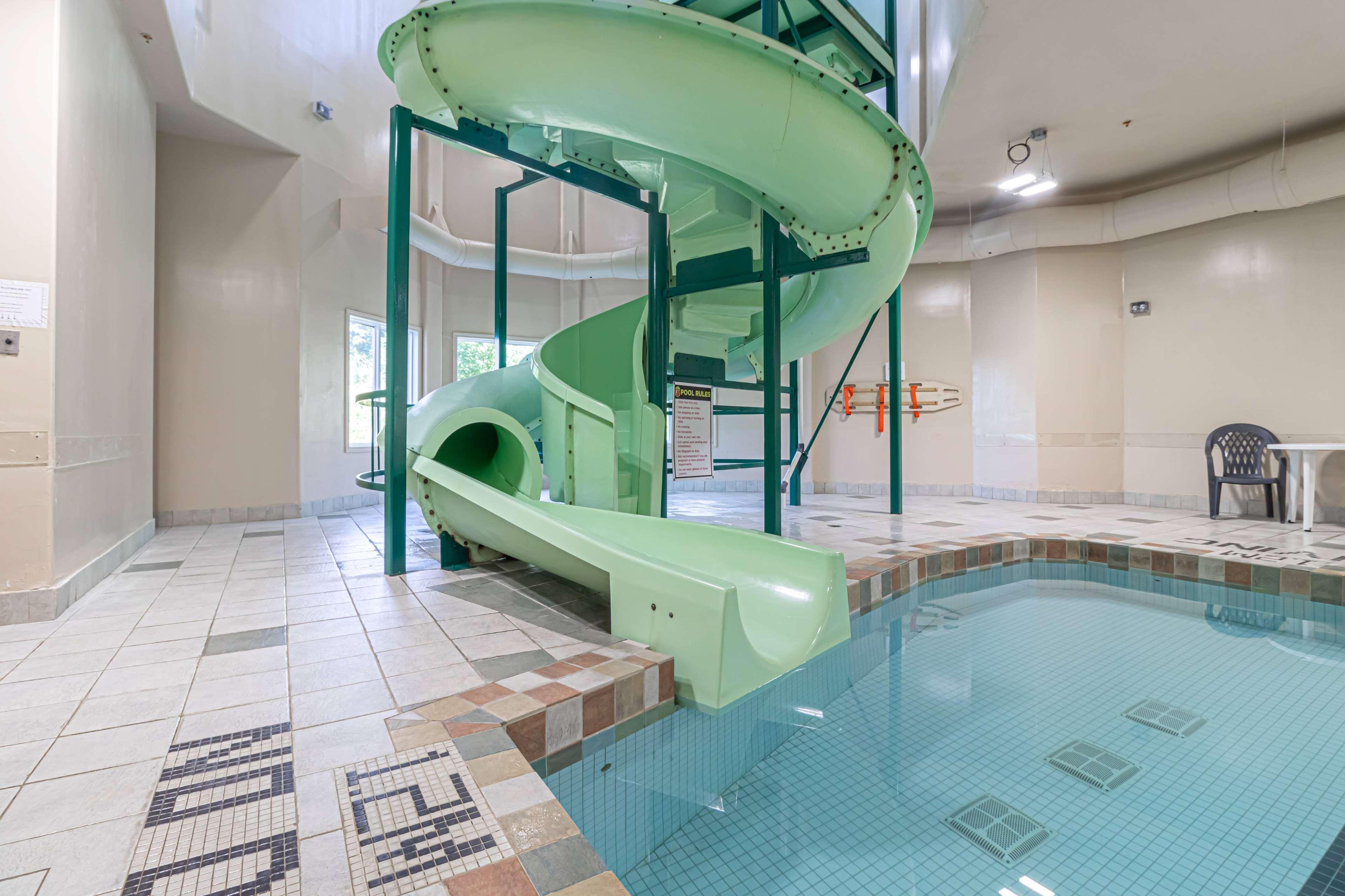 Super 8 By Wyndham St Johns Otel St. John's Dış mekan fotoğraf